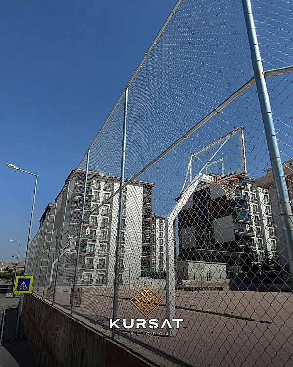 beton direk, kafes tel, dikenli tel, panel çit, çimçit, halı saha